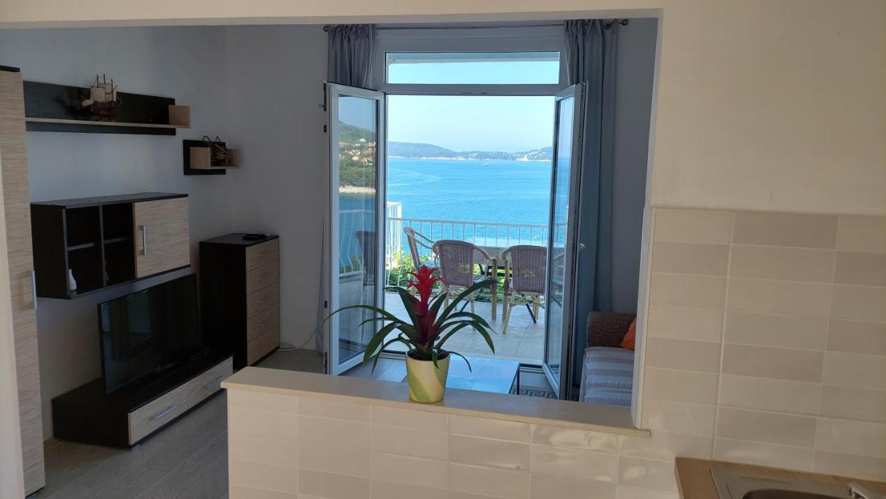 Apartmani Matea Затон Екстер'єр фото