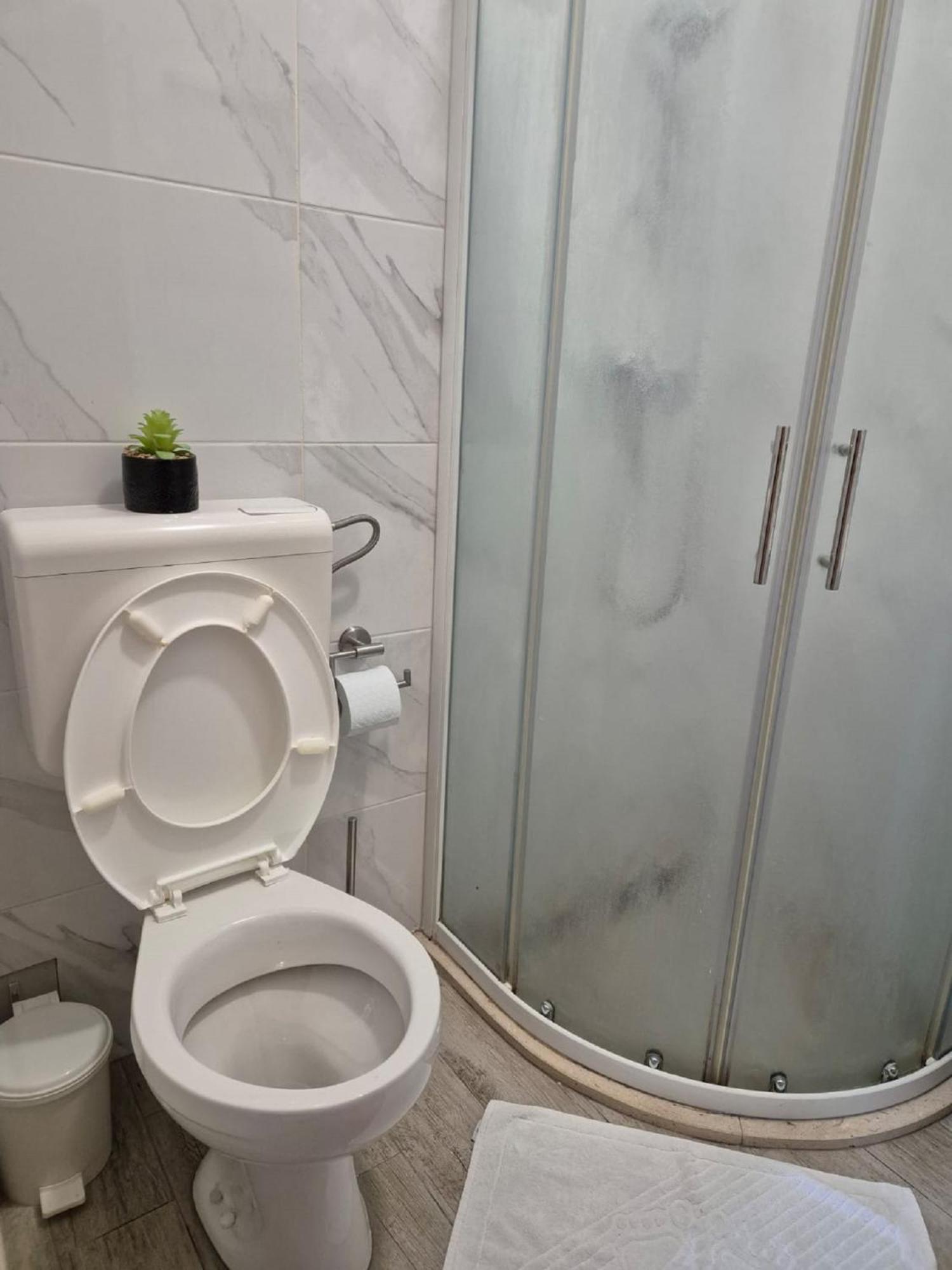 Apartmani Matea Затон Екстер'єр фото